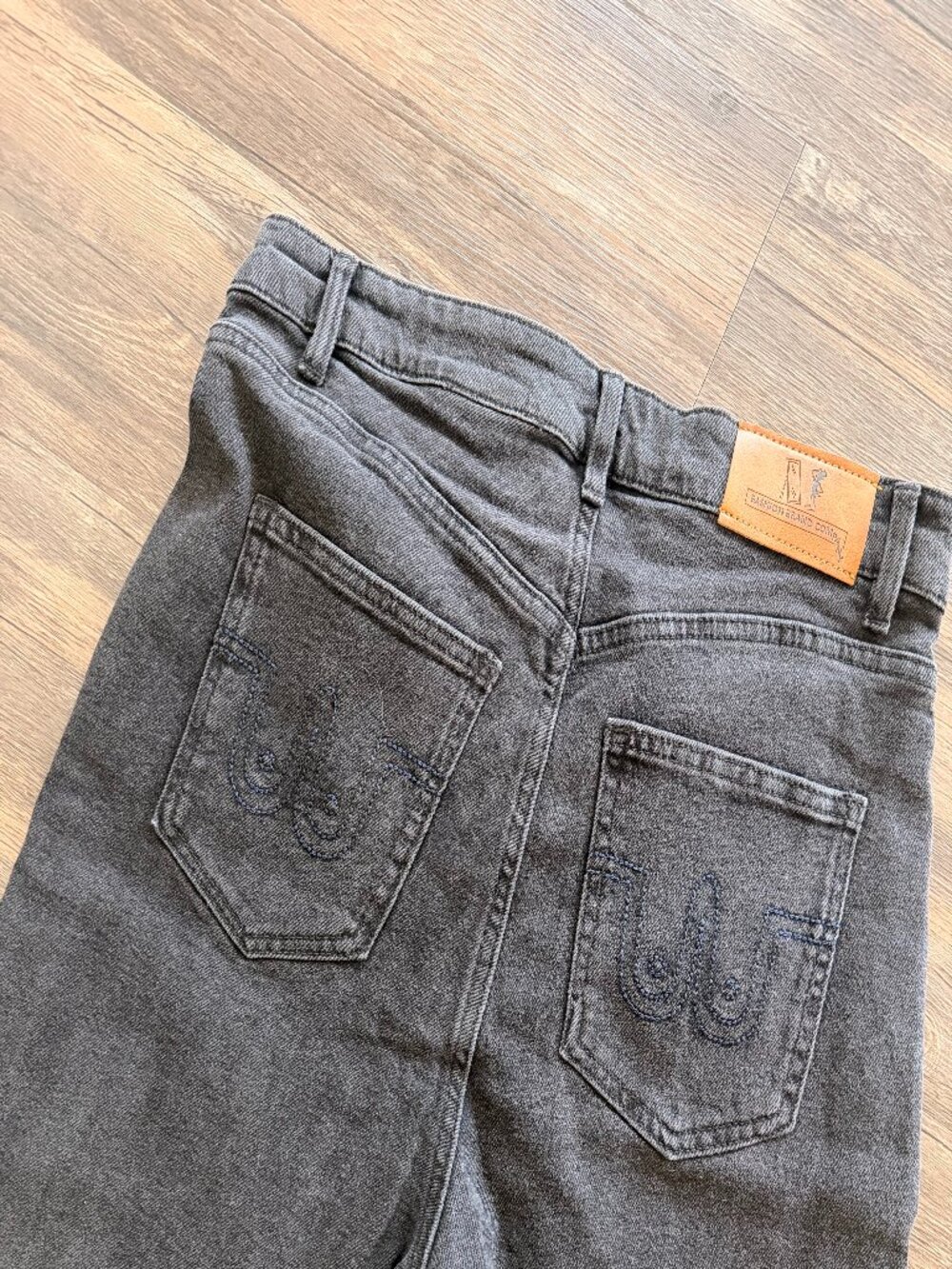 Fashion Brand Company - NWT Black Denim Tall Jeans, Curvy Fit - Sz L - Picture 8 of 8